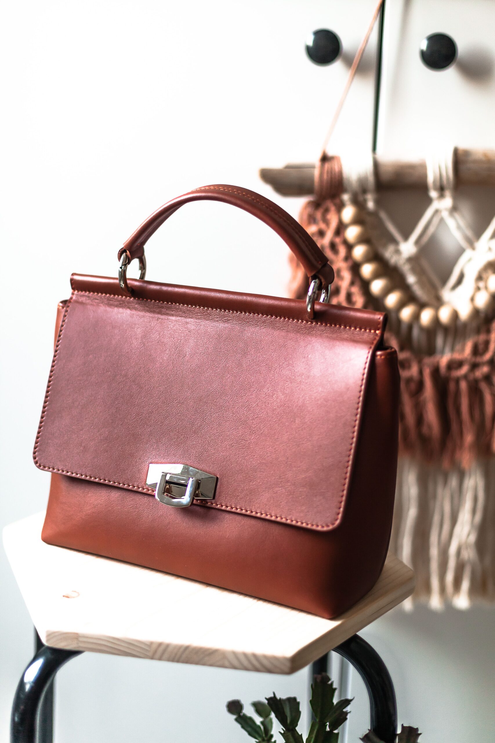 Premium stylish handbag for everyday fashion