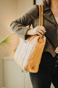 Rich classy clean tote bags by Zhenova
