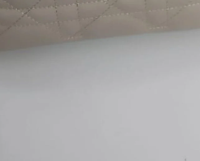 The Convertible Chain Bag - Quilted texture